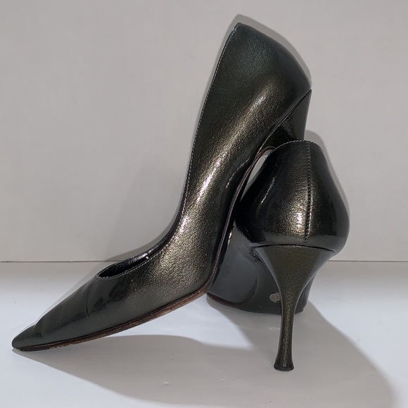 Dolce & Gabbana pointed toe stiletto high heeled pumps. - Picture 10 of 16